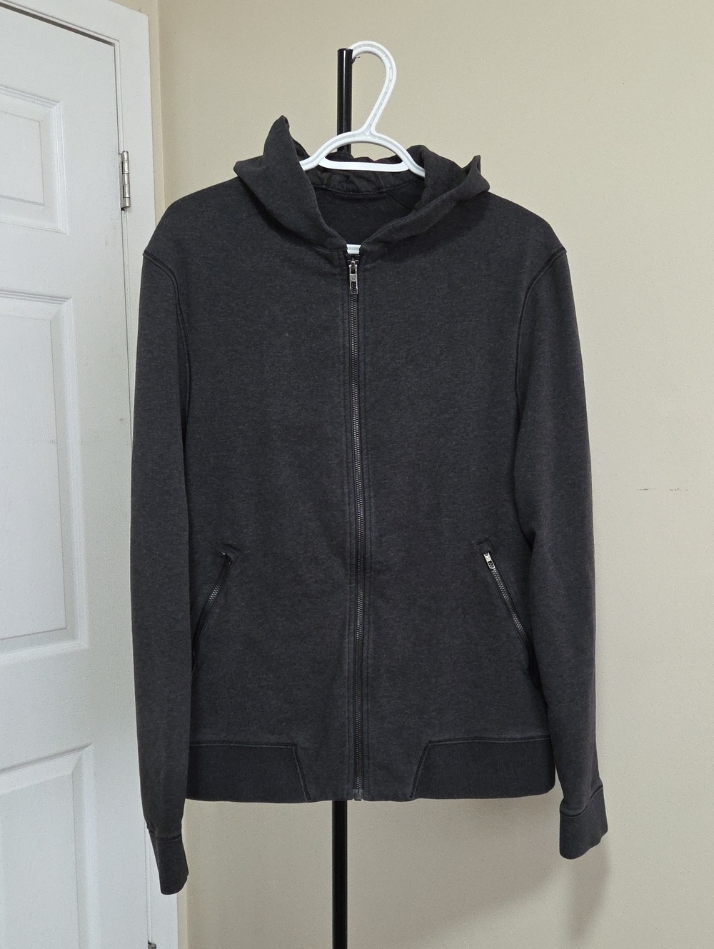lululemon athletica Men's Dark Charcoal Full-Zip Windbreaker